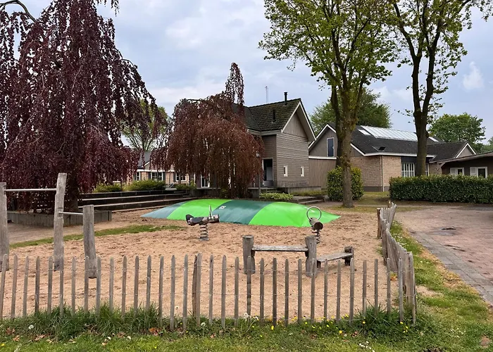 Boslodge Het Verwende Nest met privé Hottub Voorthuizen